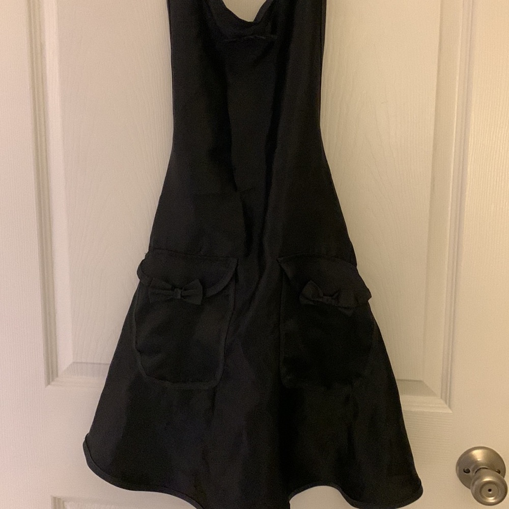 Retro bow hairstylist apron